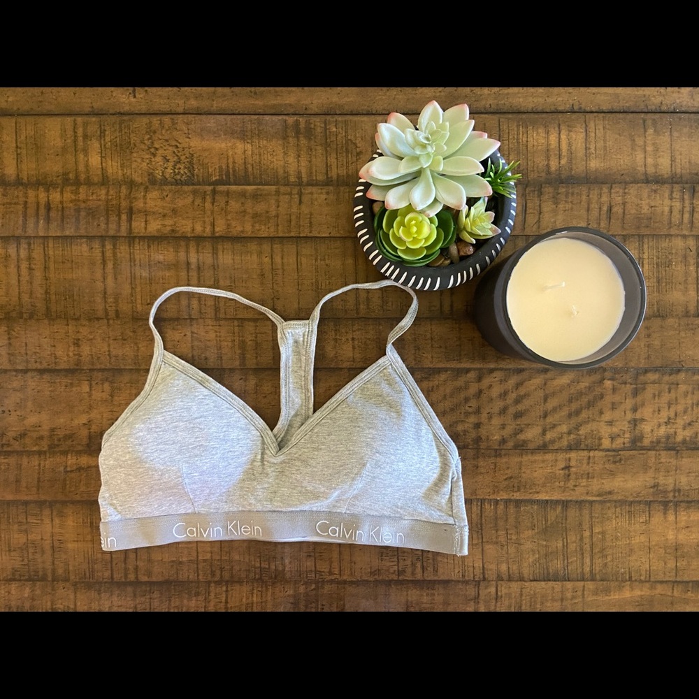 Calvin Klein OS Grey sports bra